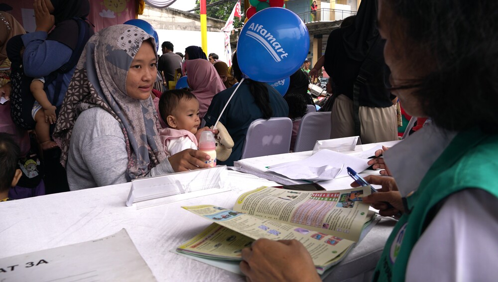 News Banner Alfamart Sahabat Posyandu bersama Sweety Hadir Kembali, Menjangkau Lebih dari 10.000 Ibu untuk Mendukung Tumbuh Kembang Balita di Indonesia