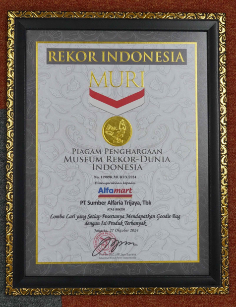 Image reward Penghargaan MURI : Lomba Lari yang Setiap Pesertanya Mendapatkan Goodie Bag dengan Isi Produk Terbanyak dari MURI