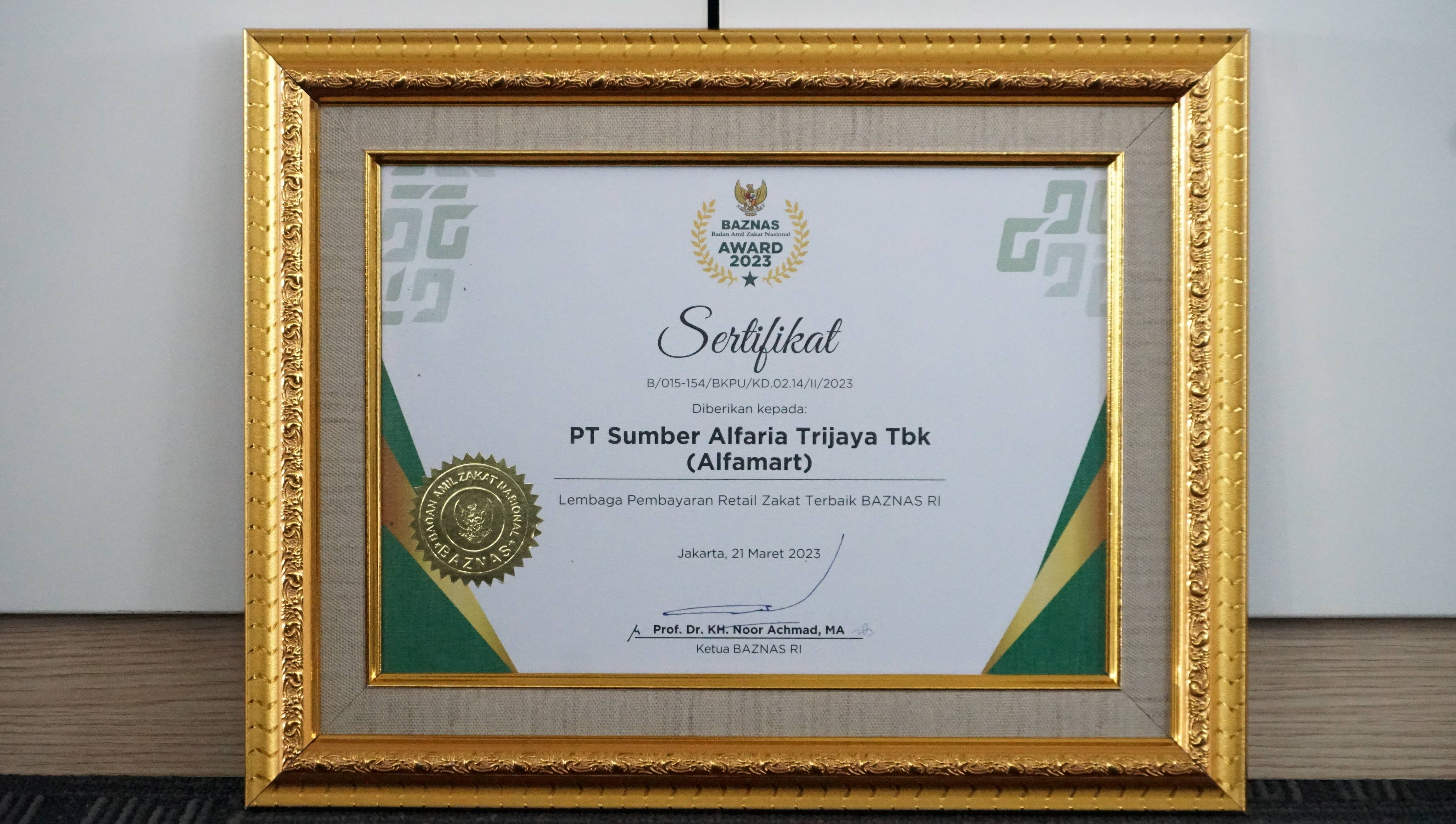 Image reward Baznaz Award 2023: Lembaga Pembayaran Retail Zakat Terbaik BAZNAS RI dari BAZNAS