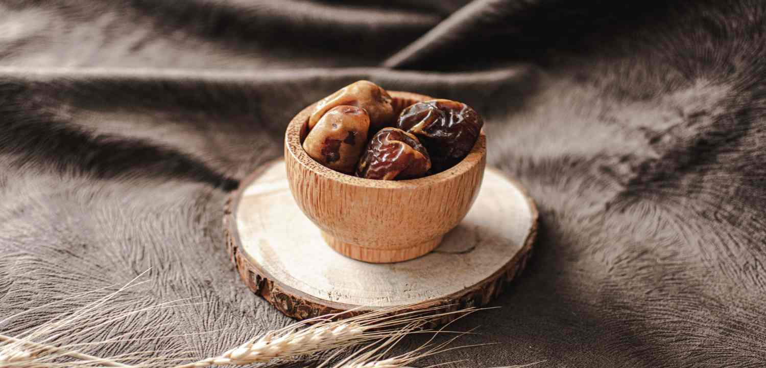 News Banner Bingung Memilih Kurma? Simak Rekomendasi Kurma Terbaik Berikut