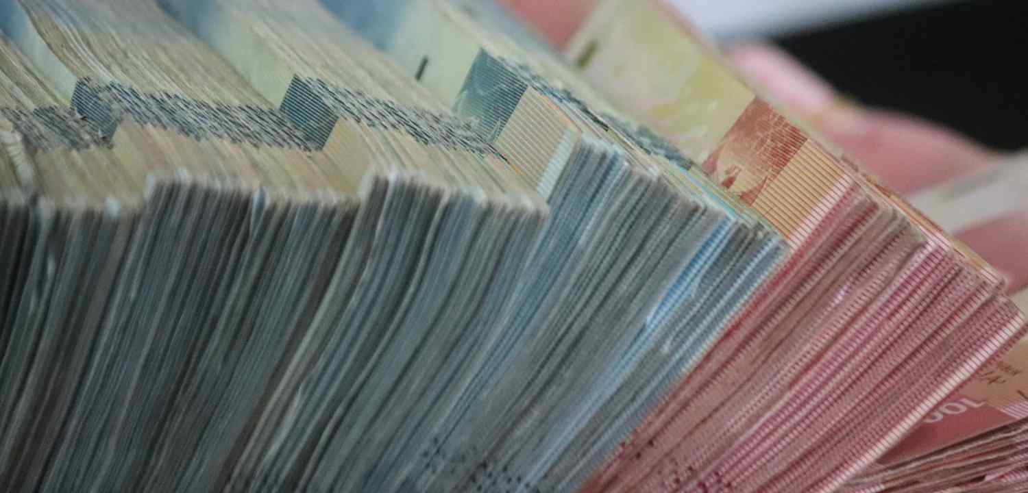 News Banner Mau Kirim Uang Lewat Alfamart? Bisa! Simak Apa Saja Syaratnya